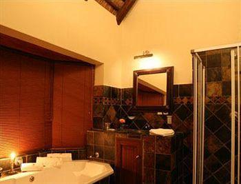 Mongena Game Lodge Хамманскрал Экстерьер фото